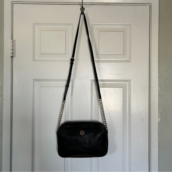 Michael Kors black leather crossbody bag - Picture 2 of 14